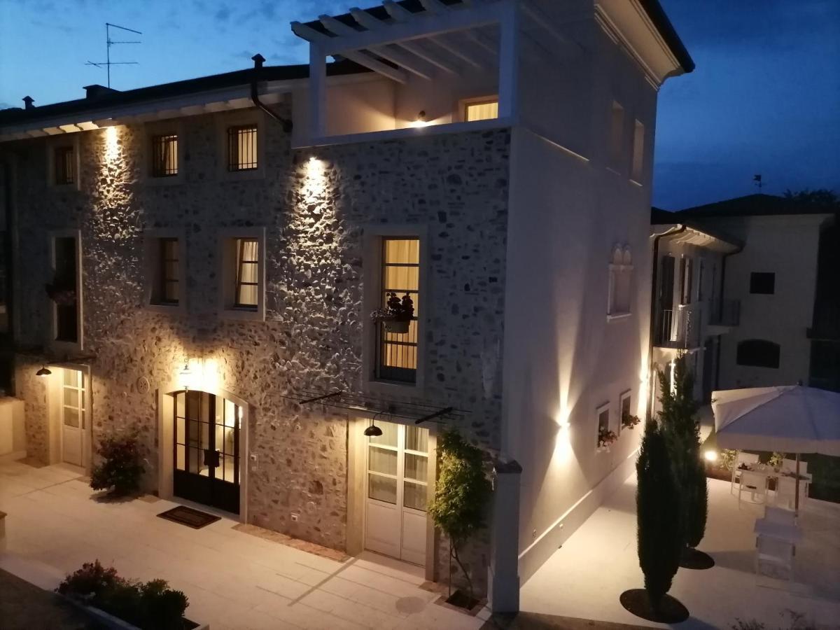 Relais Ca' Morenica Valeggio sul Mincio Luaran gambar