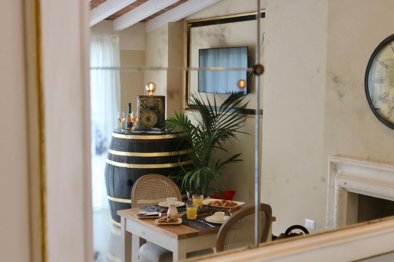 Relais Ca' Morenica Valeggio sul Mincio Luaran gambar