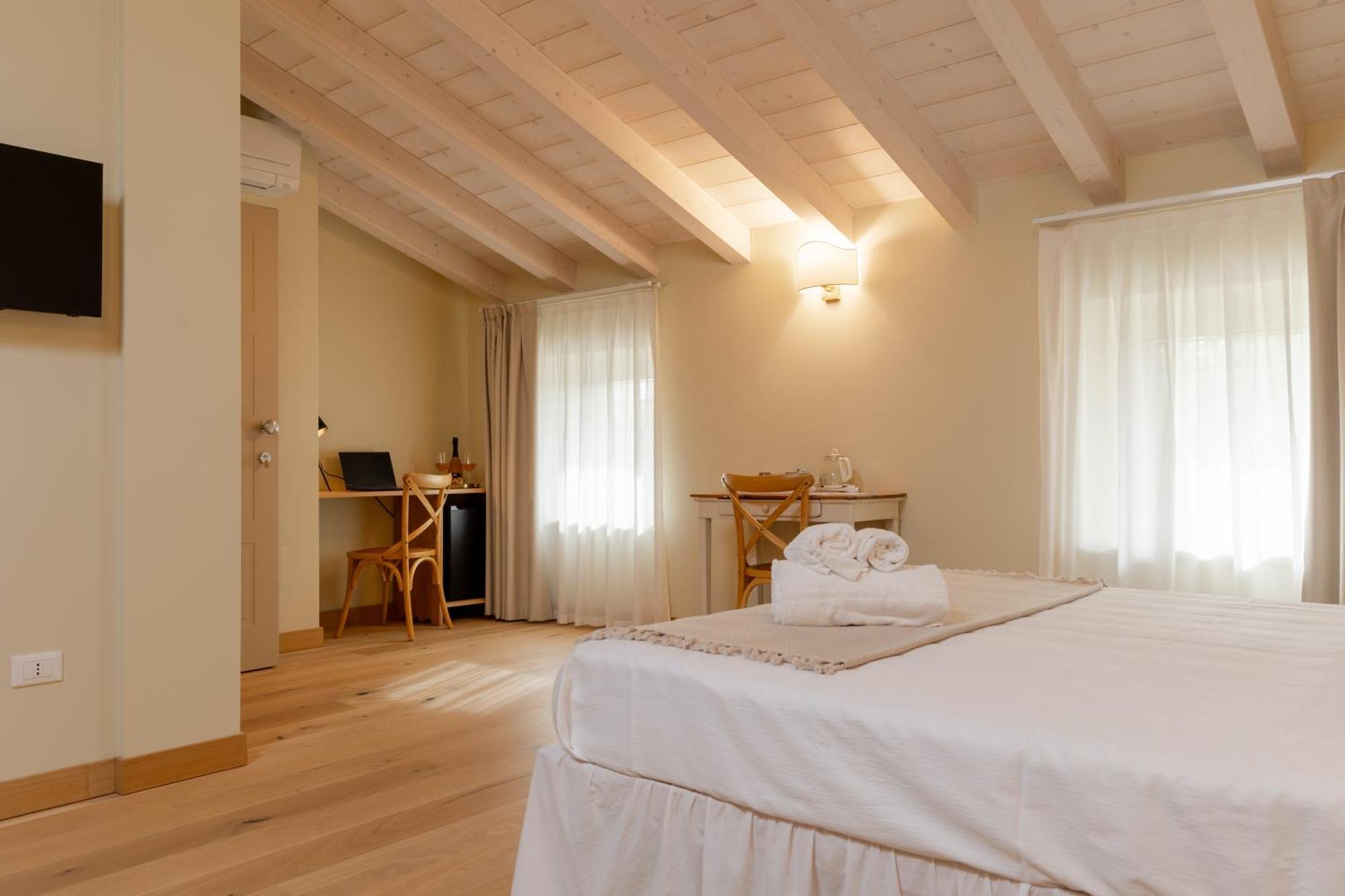 Relais Ca' Morenica Valeggio sul Mincio Luaran gambar