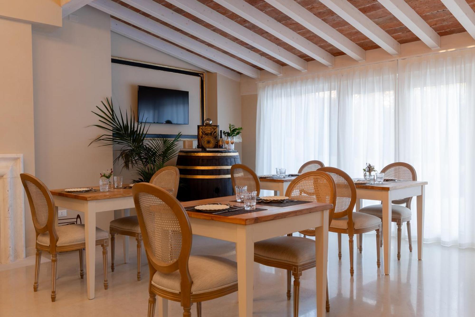 Relais Ca' Morenica Valeggio sul Mincio Luaran gambar