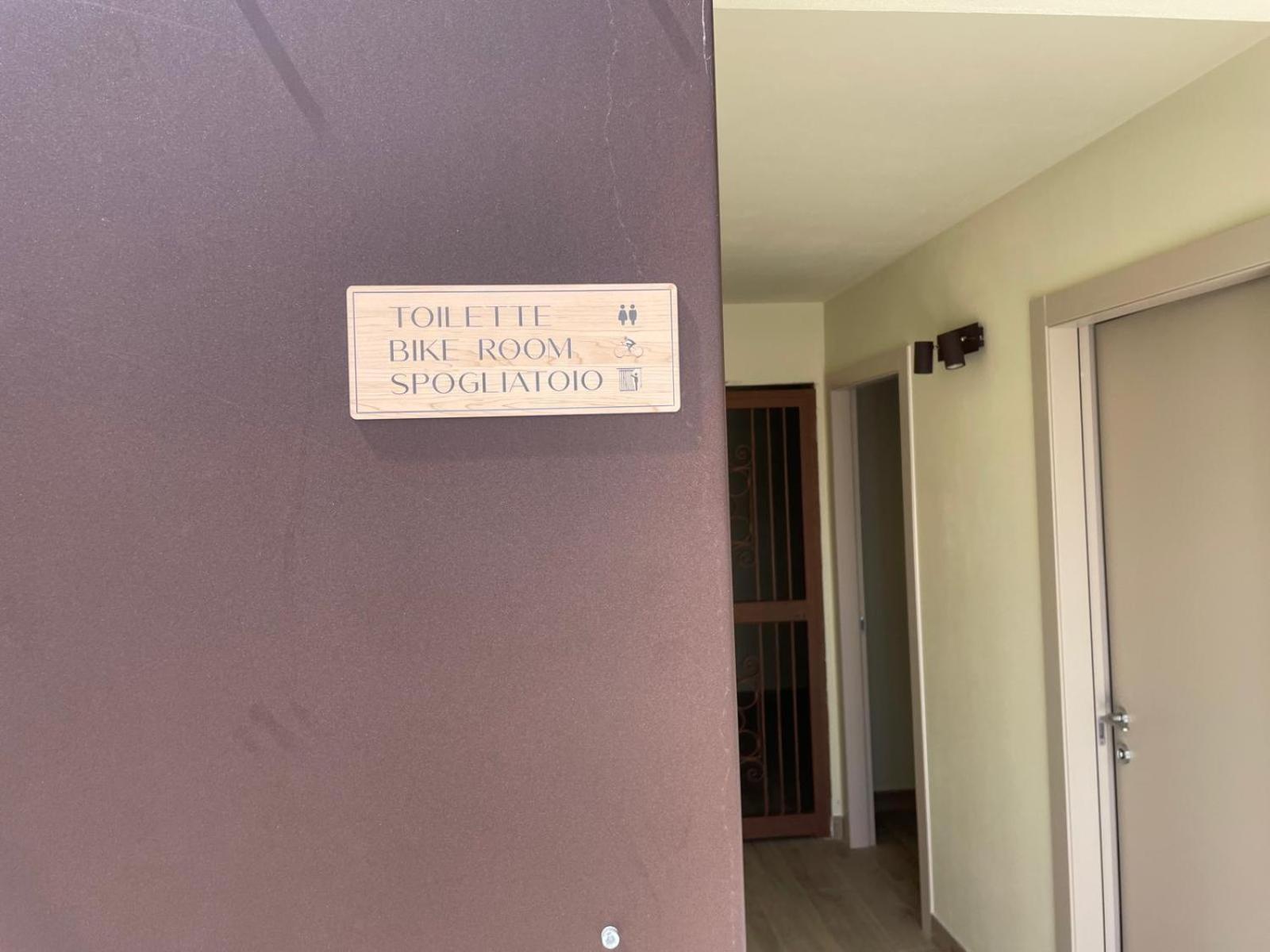 Relais Ca' Morenica Valeggio sul Mincio Luaran gambar