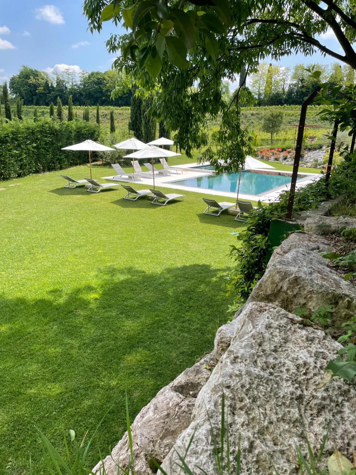 Relais Ca' Morenica Valeggio sul Mincio Luaran gambar