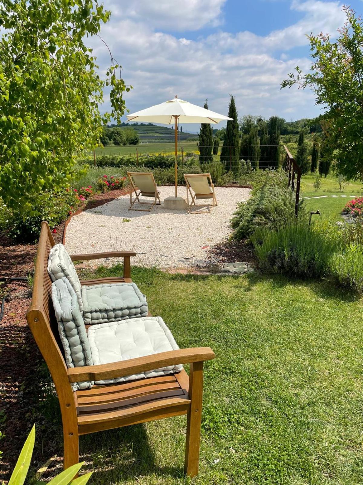 Relais Ca' Morenica Valeggio sul Mincio Luaran gambar